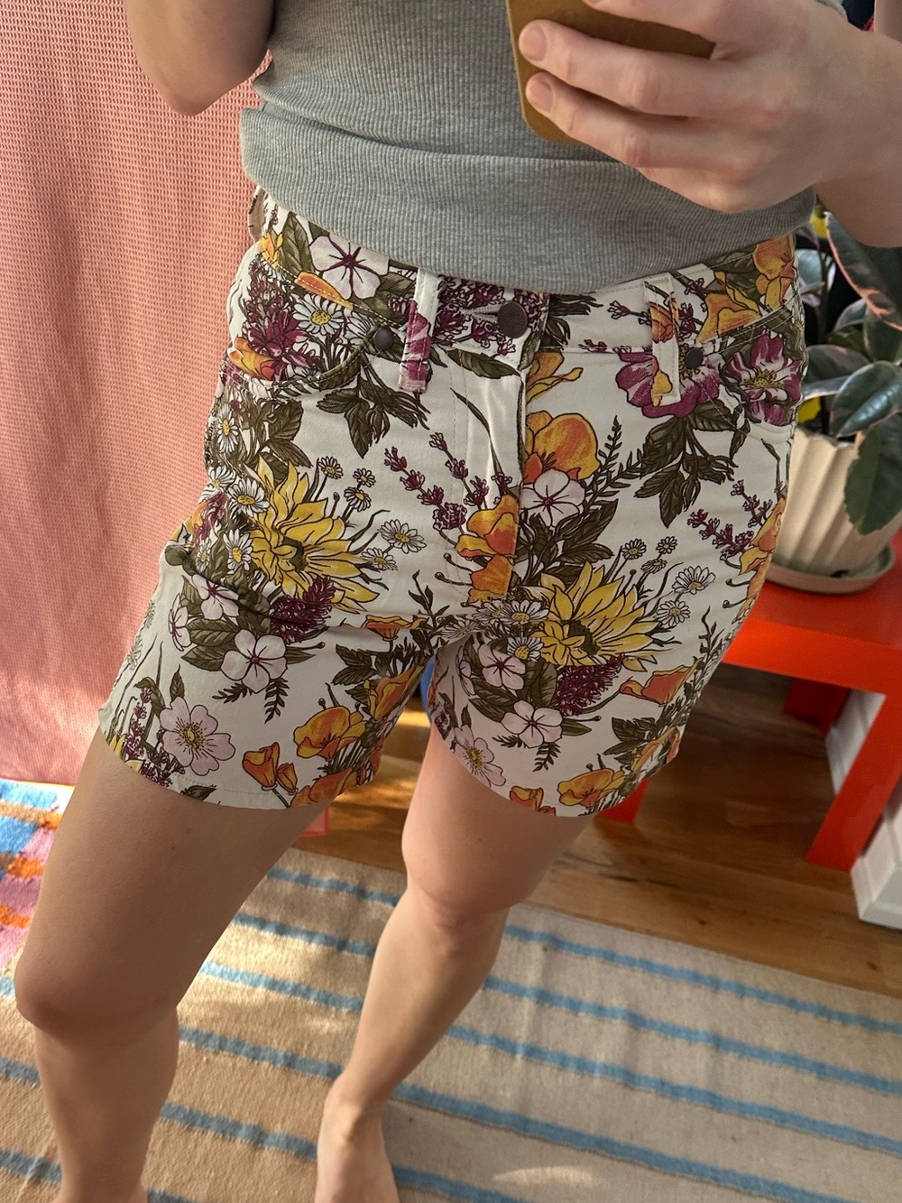 Wrangler Cream Floral Cotton Shorts with Yellow & Orange Blooms - Picture 10 of 11